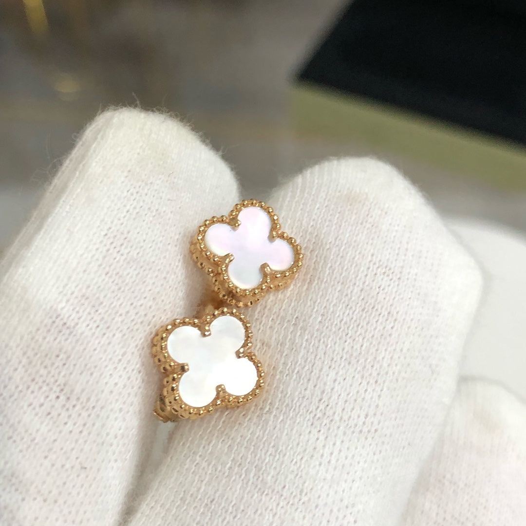 [✨Rose💎]CLOVER MINI GOLD EARRINGS