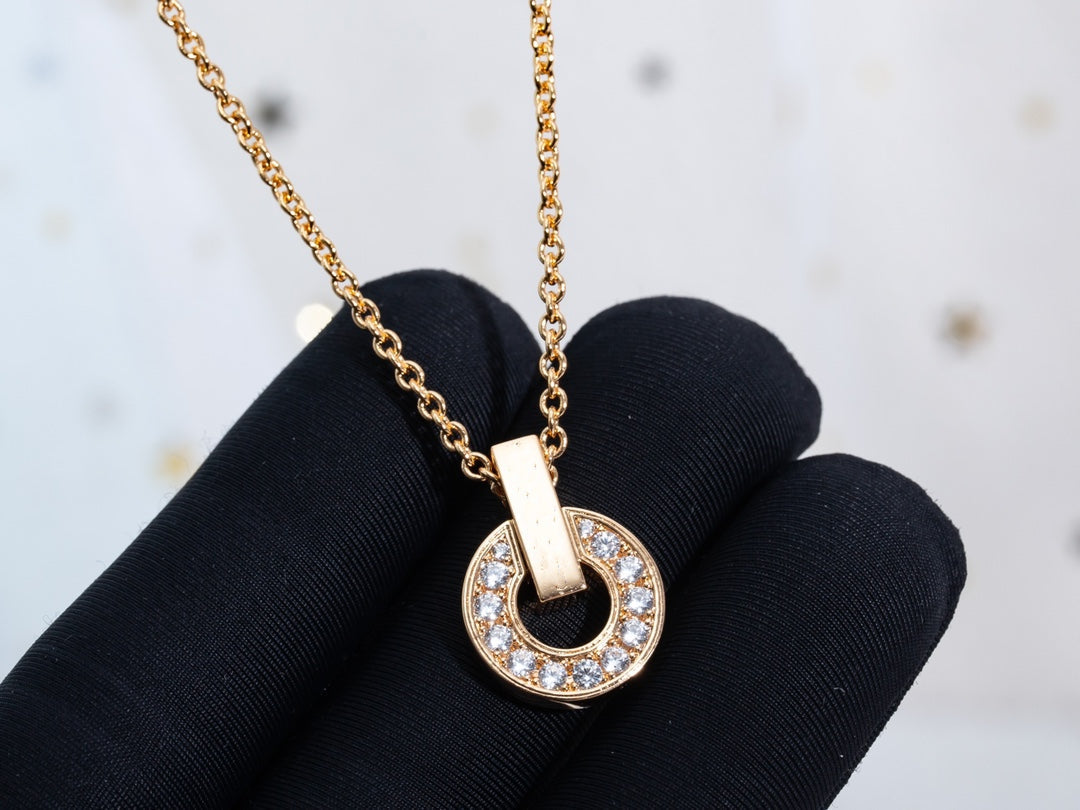 [✨Rose💎]GARI NECKLACE PINK GOLD DIAMOND