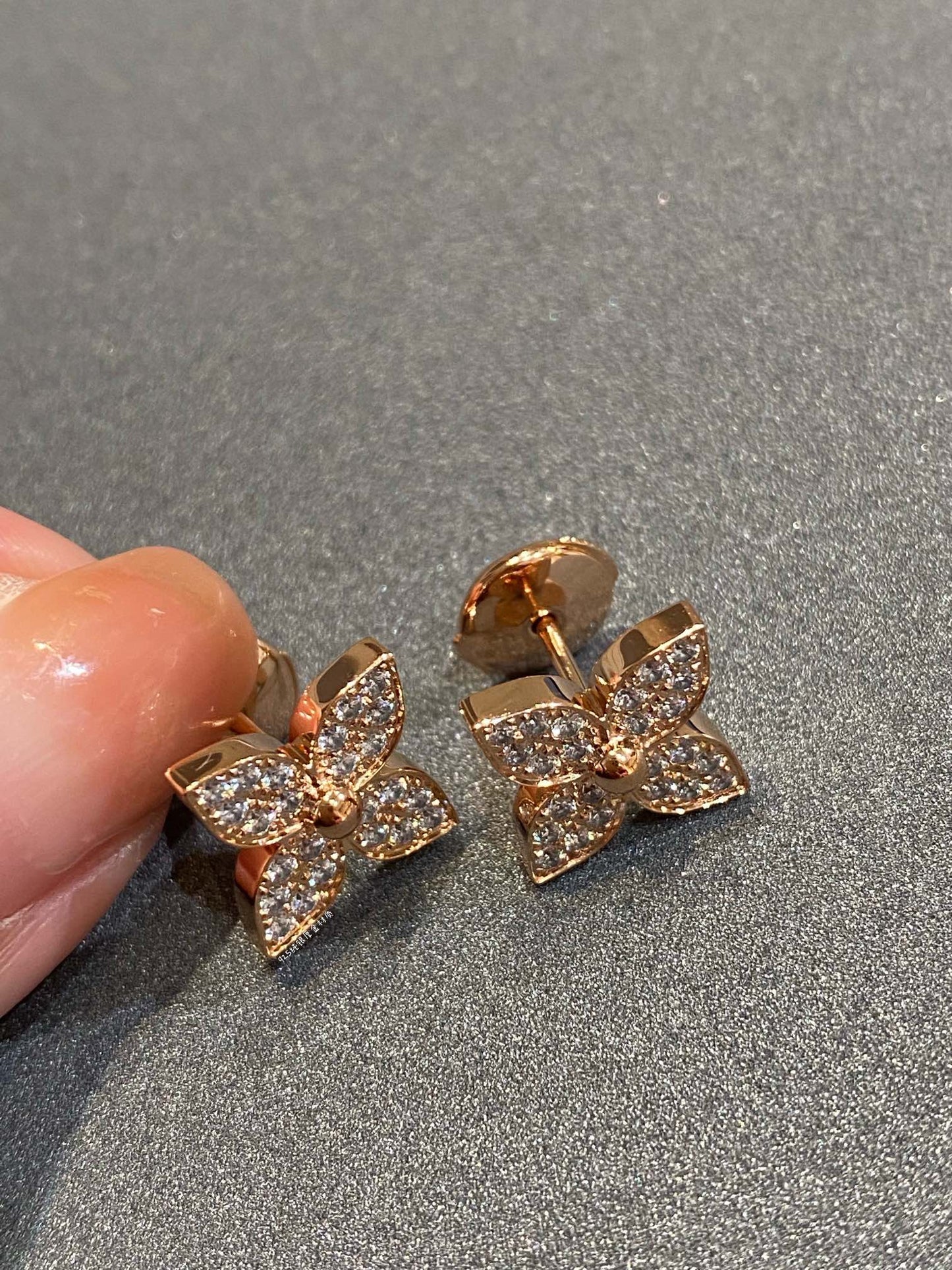 [✨Rose💎]✨Rose💎 DIAMOND EARRINGS