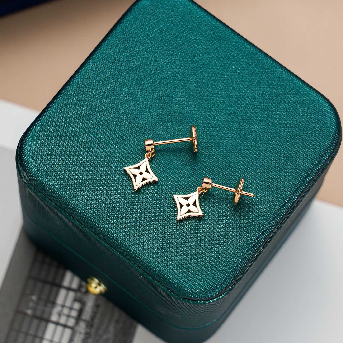 [✨Rose💎]✨Rose💎 EARRINGS GOLD