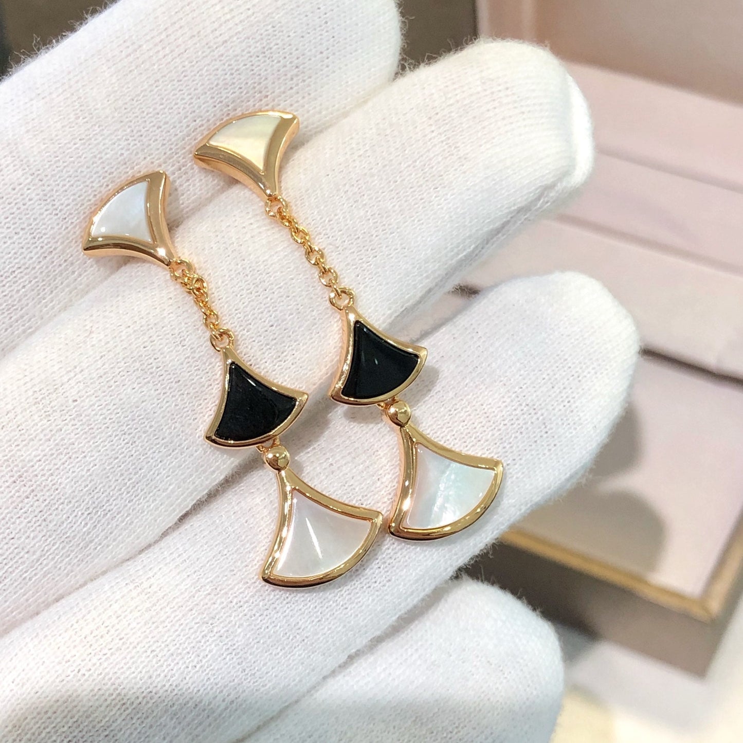 [✨Rose💎]DREAM EARRINGS 3 MOTIFS ONYX MOP PINK GOLD