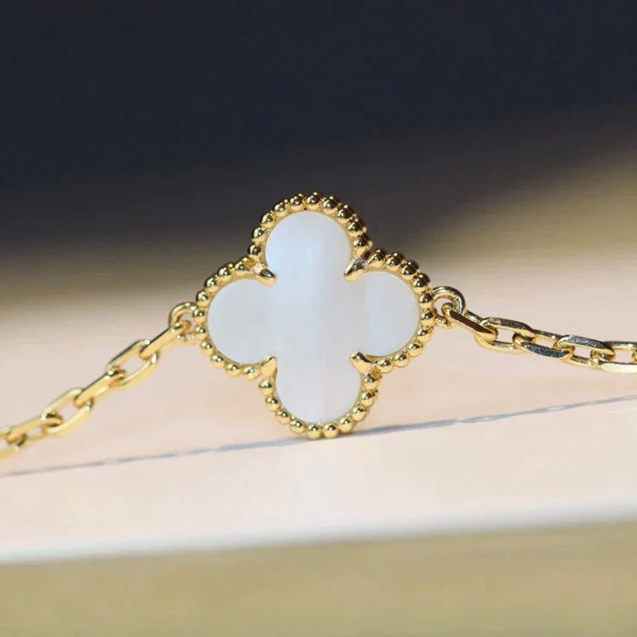 [✨Rose💎]CLOVER 20 MOTIFS WHITE MOP NECKLACE
