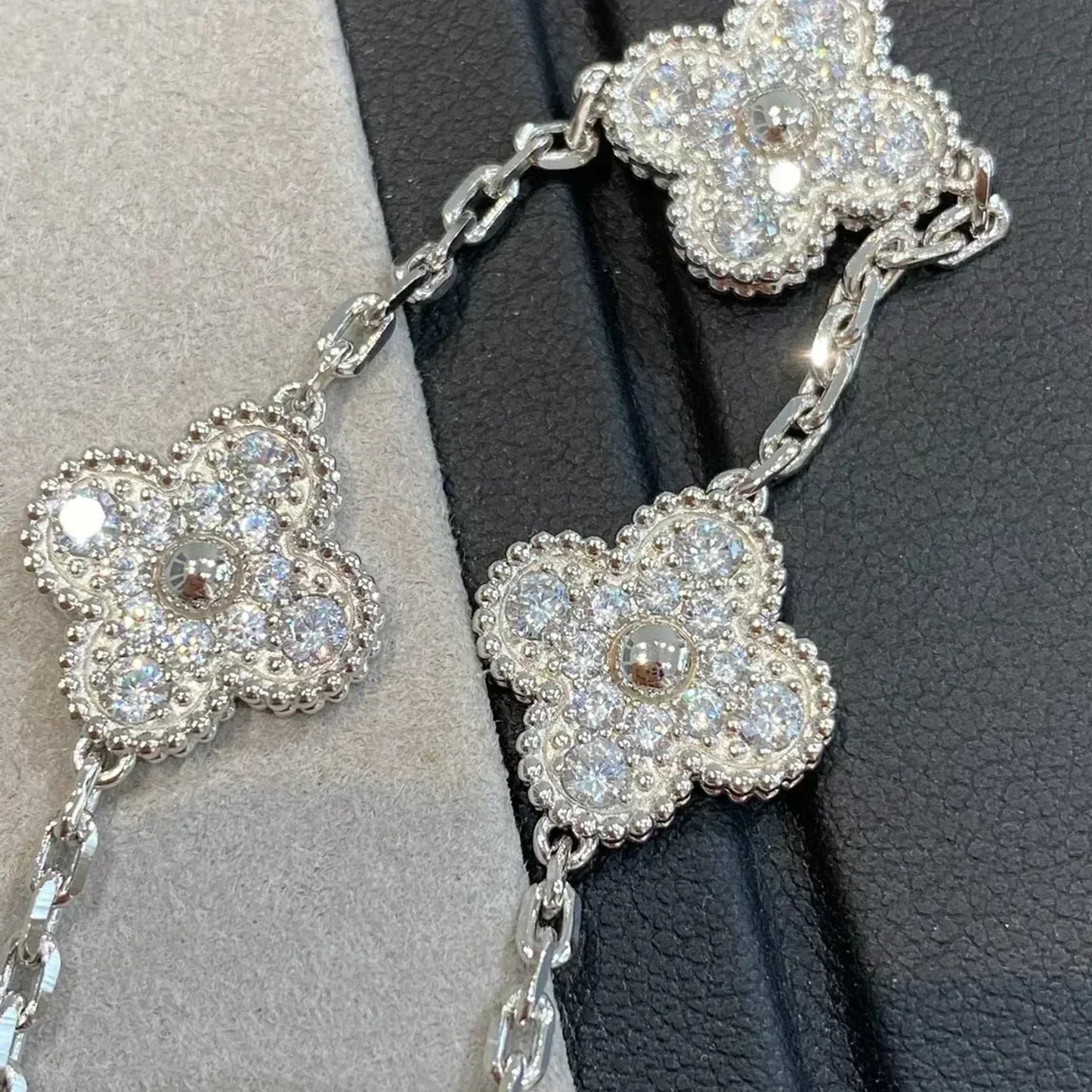 [St✨Rose💎ar Jewelry] CLOVER 5 MOTIF FULL DIAMOND BRACELET COLLECTION