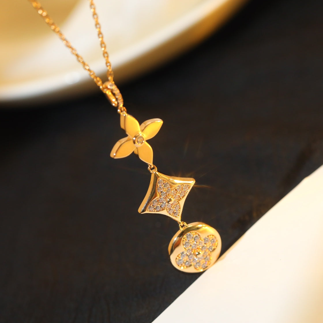 [✨Rose💎]✨Rose💎 AND SUN DIAMOND PINK GOLD NECKLACE
