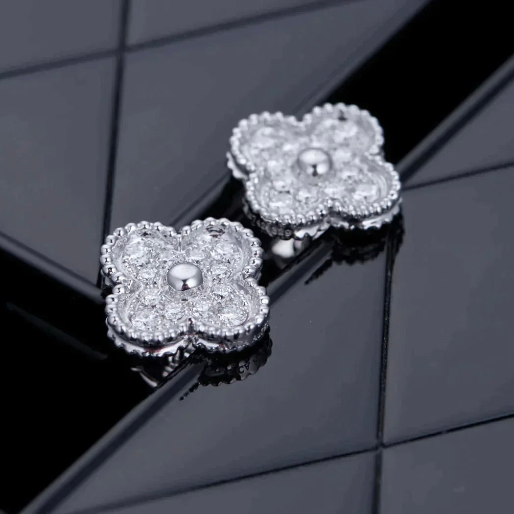[✨Rose💎]CLOVER 1 MOTIFS DIAMOND STUD EARRINGS SILVER