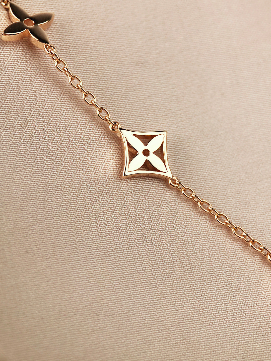 [✨Rose💎]✨Rose💎 AND SUN 7 MOTIFS GOLD BRACELET