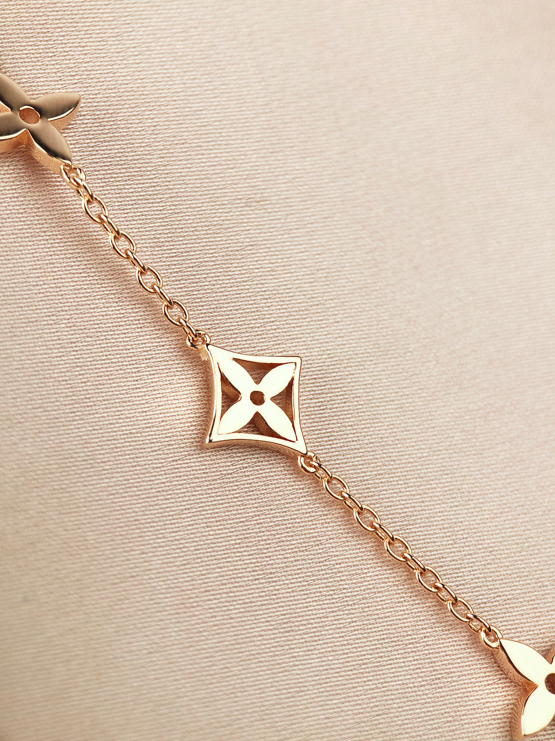 [✨Rose💎]✨Rose💎 AND SUN 7 MOTIFS GOLD BRACELET