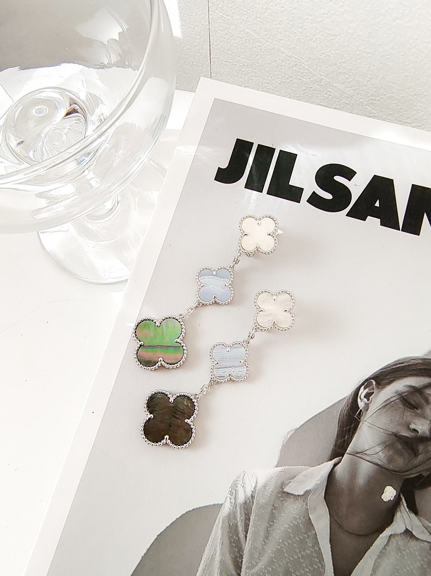 [✨Rose💎]CLOVER 3 MOTIFS CHALCEDONY DARK MOP SILVER EARRINGS