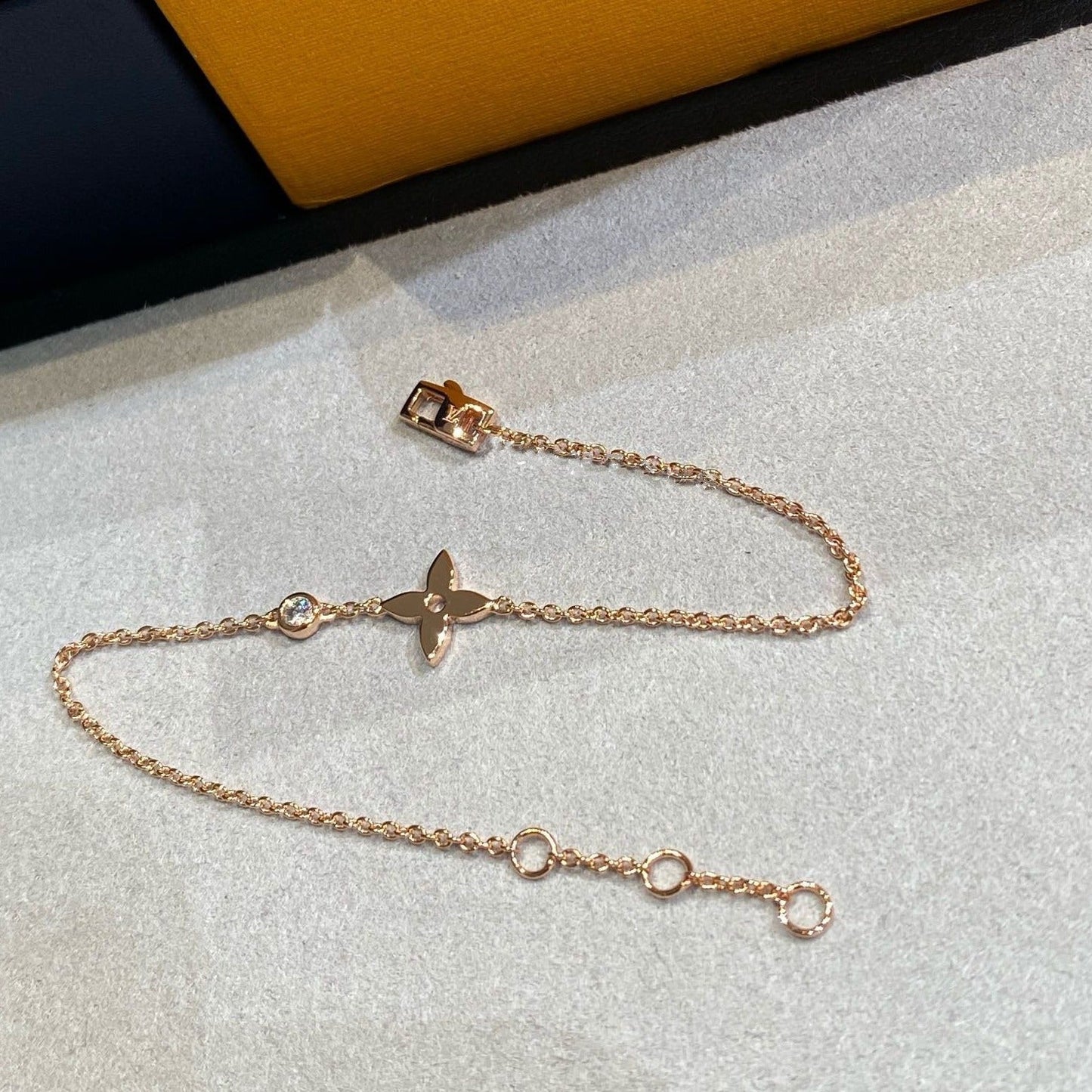 [✨Rose💎]✨Rose💎 DIAMOND PINK GOLD BRACELET