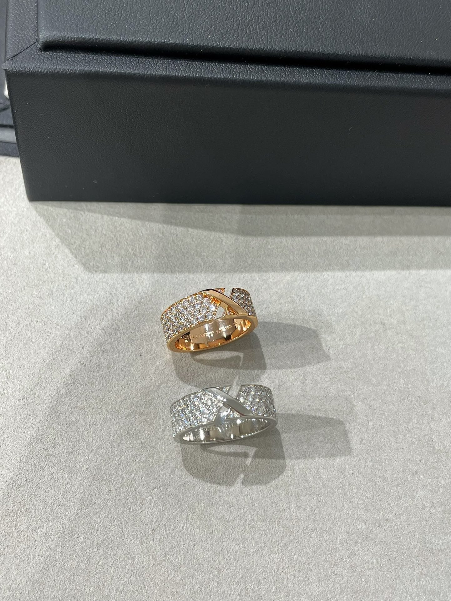[✨Rose💎]LIENS EVIDENCE  DIAMOND PAVED RING