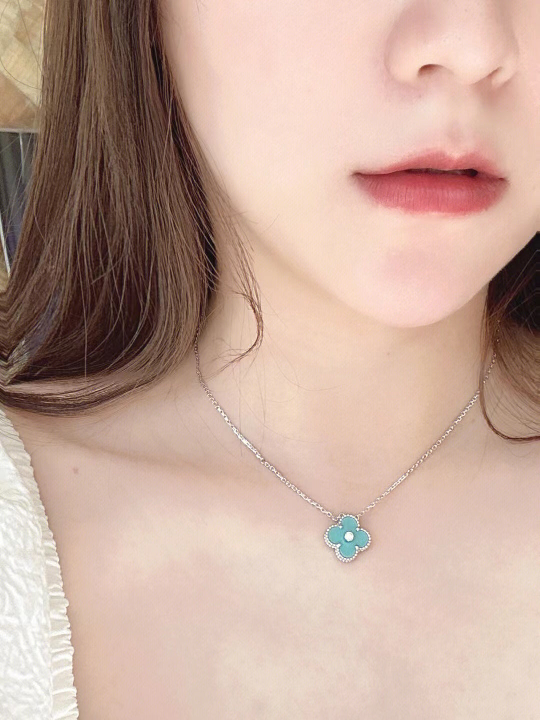 [✨Rose💎]CLOVER 1 DIAMOND LIGHT BLUE SILVER NECKLACE