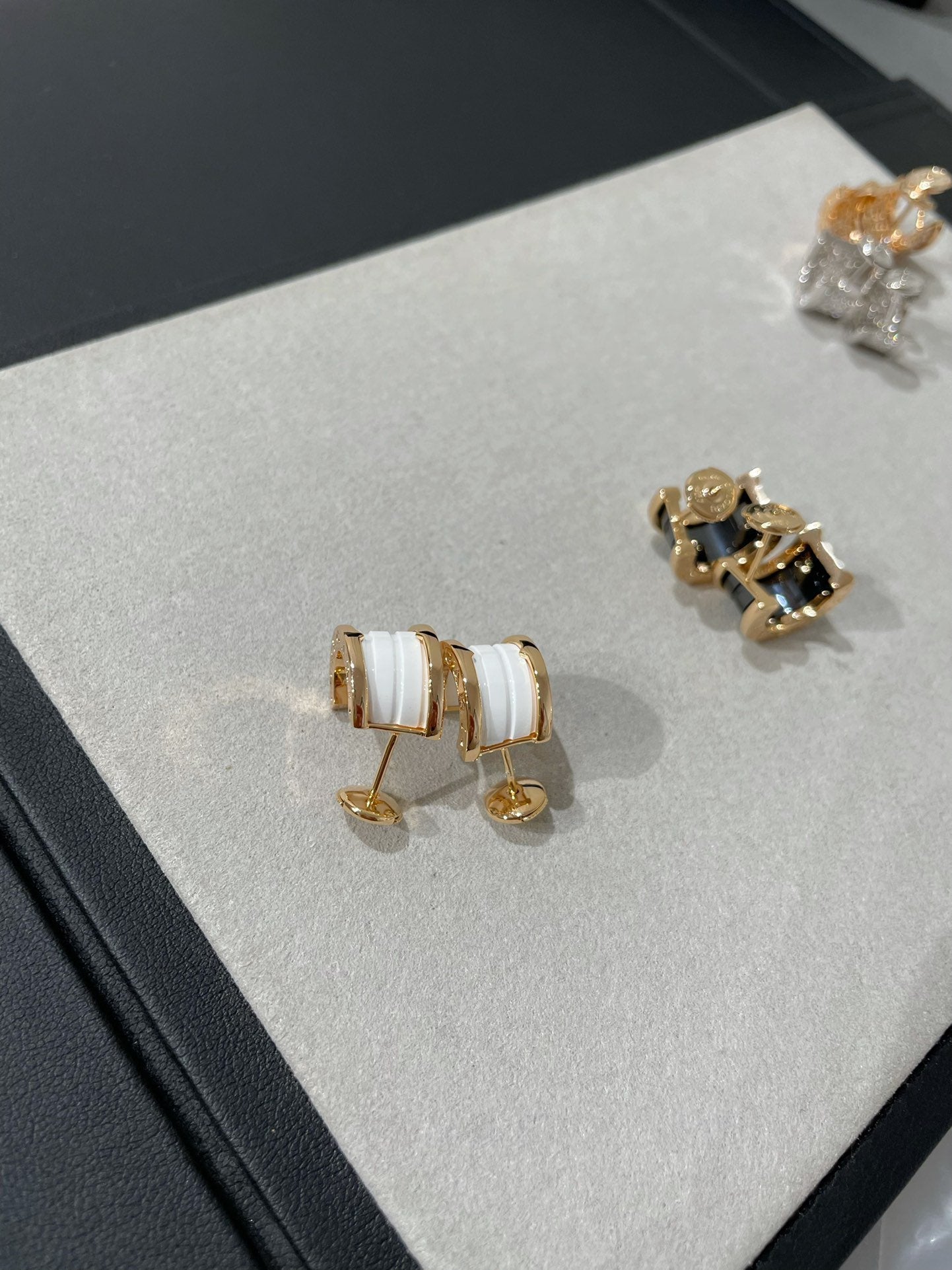 [✨Rose💎]ZERO 1 PINK GOLD CERAMIC EARRINGS