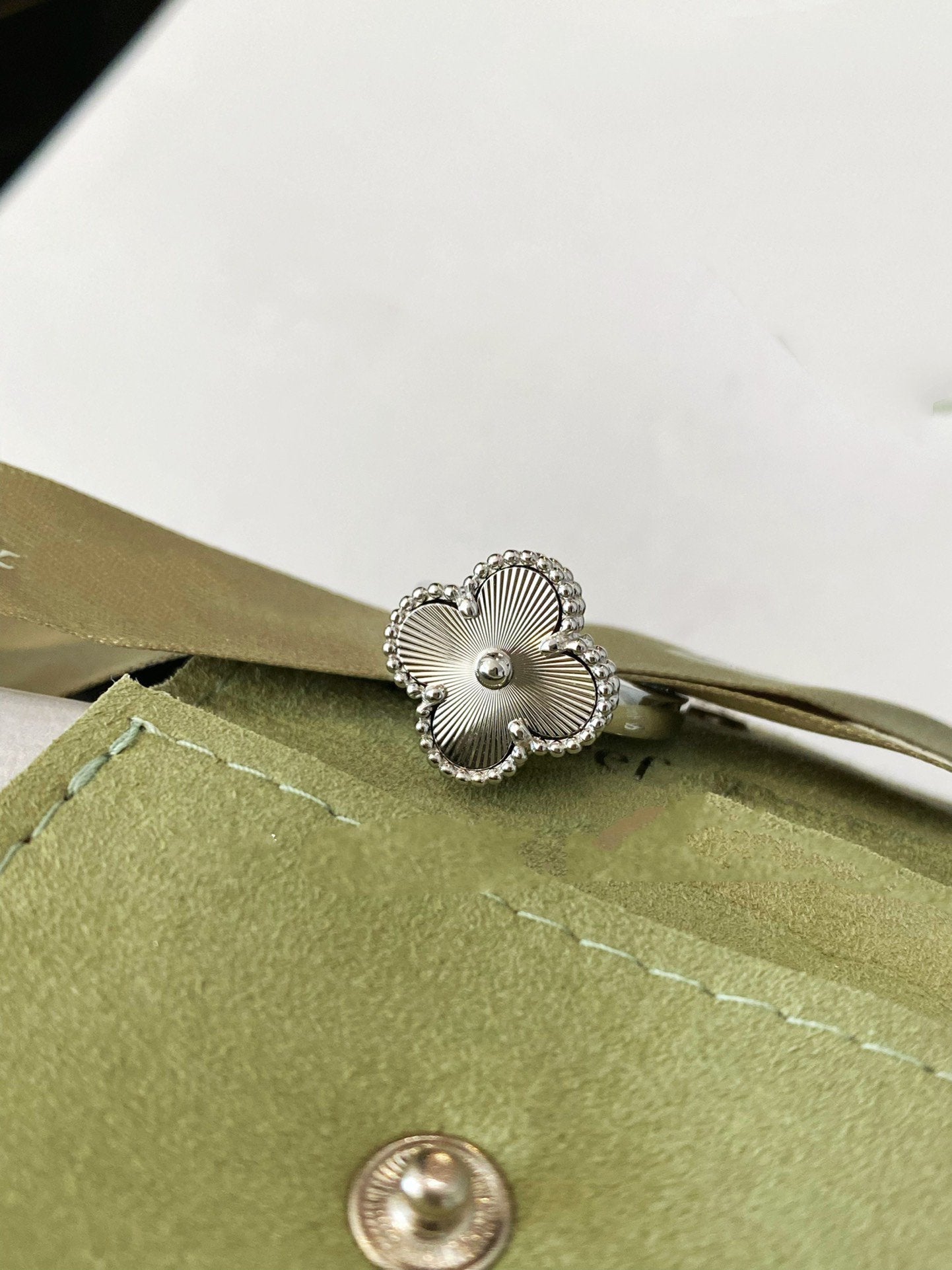 [✨Rose💎]CLOVER SILVER RING