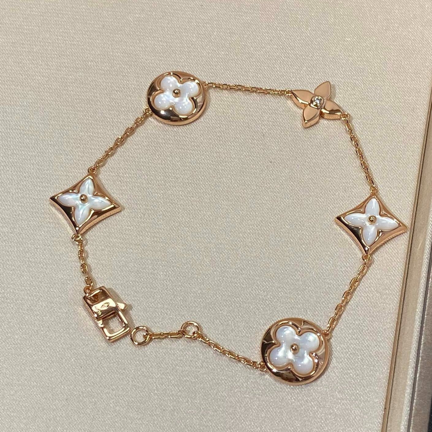 [✨Rose💎]✨Rose💎 AND SUN 5 MOTIF MOP PINK GOLD BRACELET