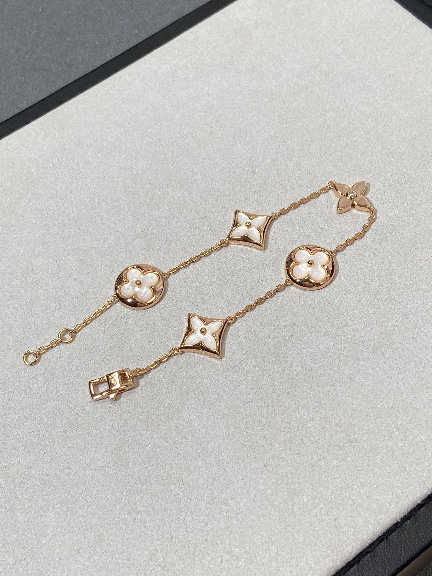 [✨Rose💎]✨Rose💎 AND SUN 5 MOTIF MOP PINK GOLD BRACELET