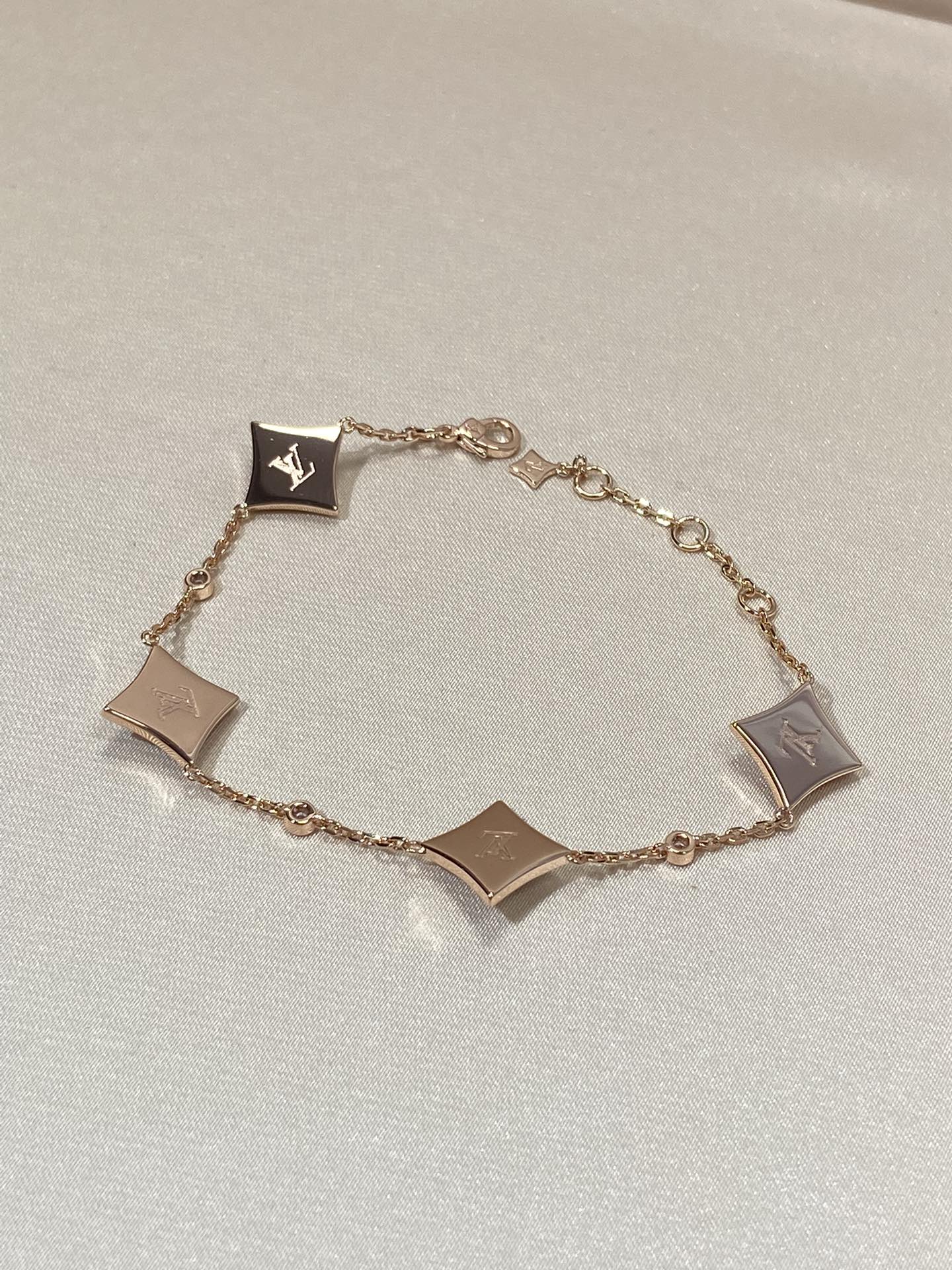 [✨Rose💎]STAR 4 MOTIF MOP DIAMOND PINK GOLD BRACELET