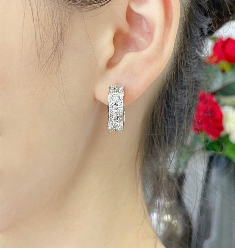 [✨Rose💎]LOVE 5.5MM DIAMOND PAVED EARRINGS