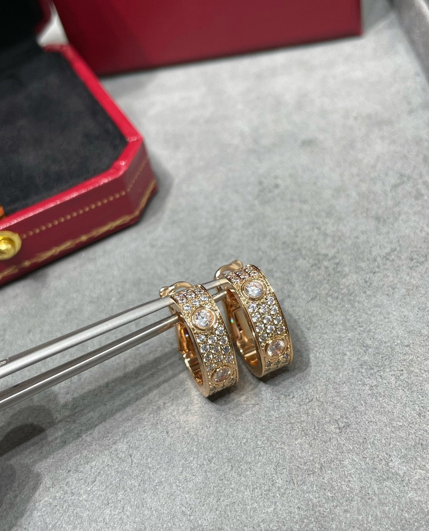 [✨Rose💎]LOVE 5.5MM DIAMOND PAVED EARRINGS