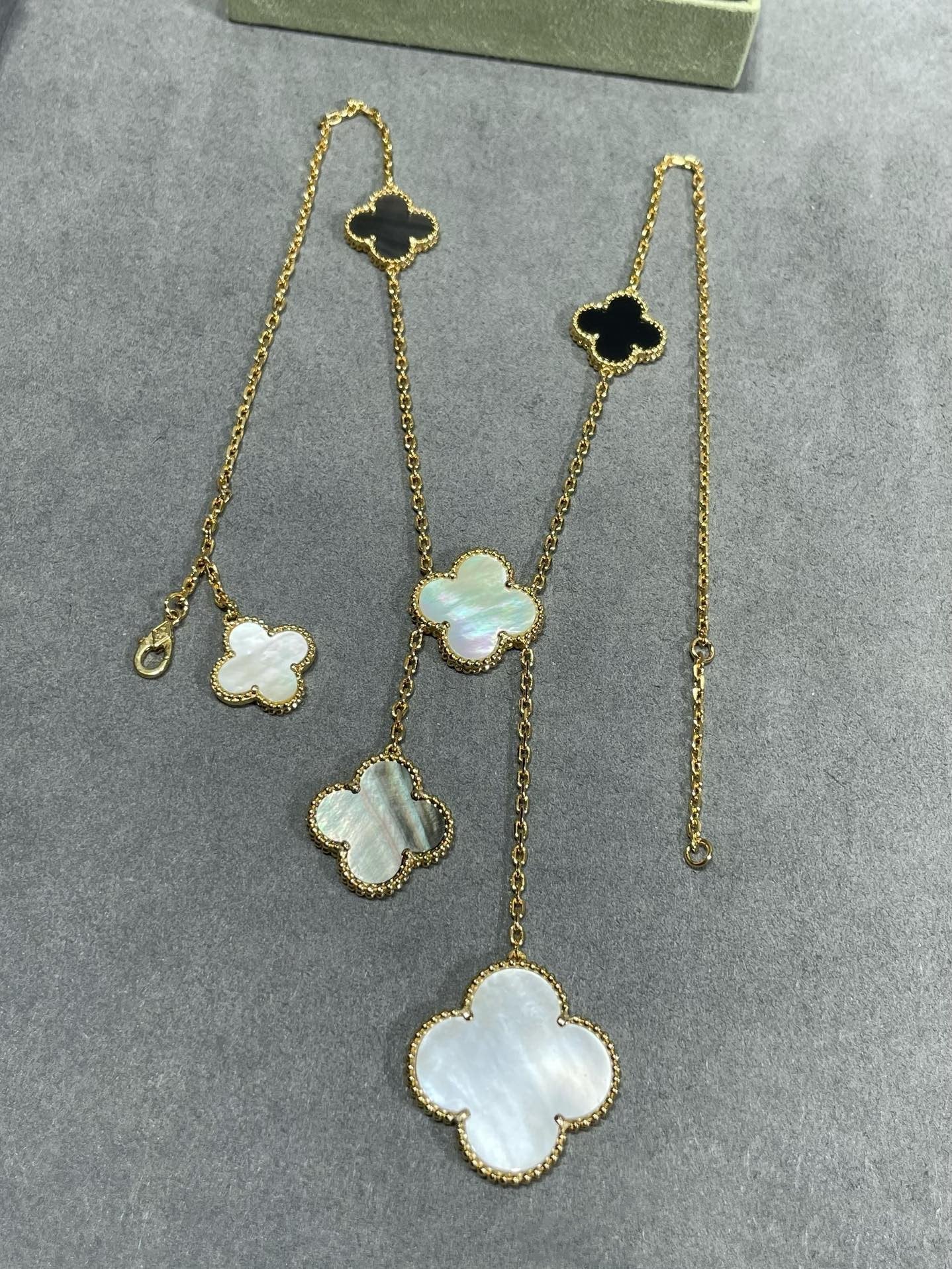 [✨Rose💎]CLOVER 6 MOTIF MOP ONYX GOLD NECKLACE