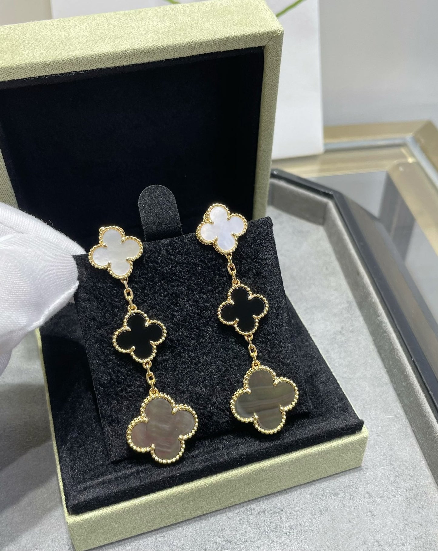 [✨Rose💎]CLOVER 3 MOTIF MOP ONYX DARK MOP PINK GOLD EARRINGS