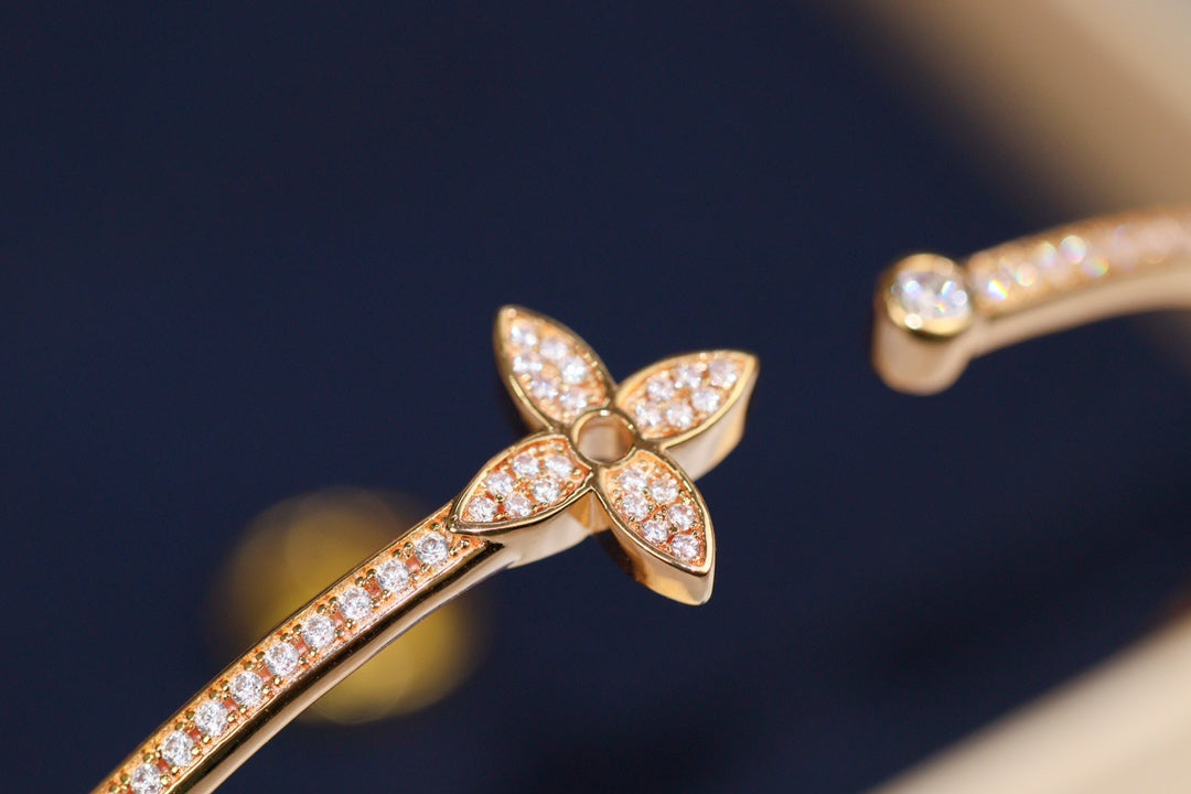 [✨Rose💎]IDYLLE PINK GOLD OPEN BRACELET DIAMOND PAVED