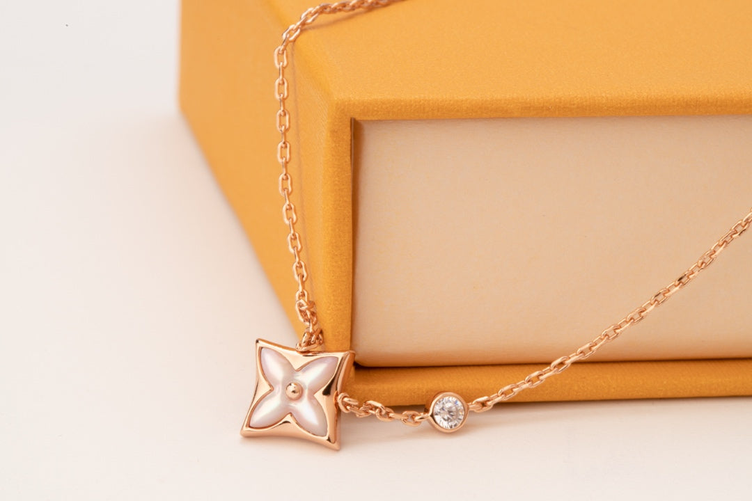 [✨Rose💎]✨Rose💎 PINK MOP 1 DIAMOND PINK GOLD NECKLACE