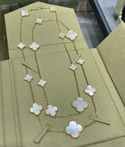 [✨Rose💎]CLOVER 16 MOTIF WHITE MOP GOLD NECKLACE