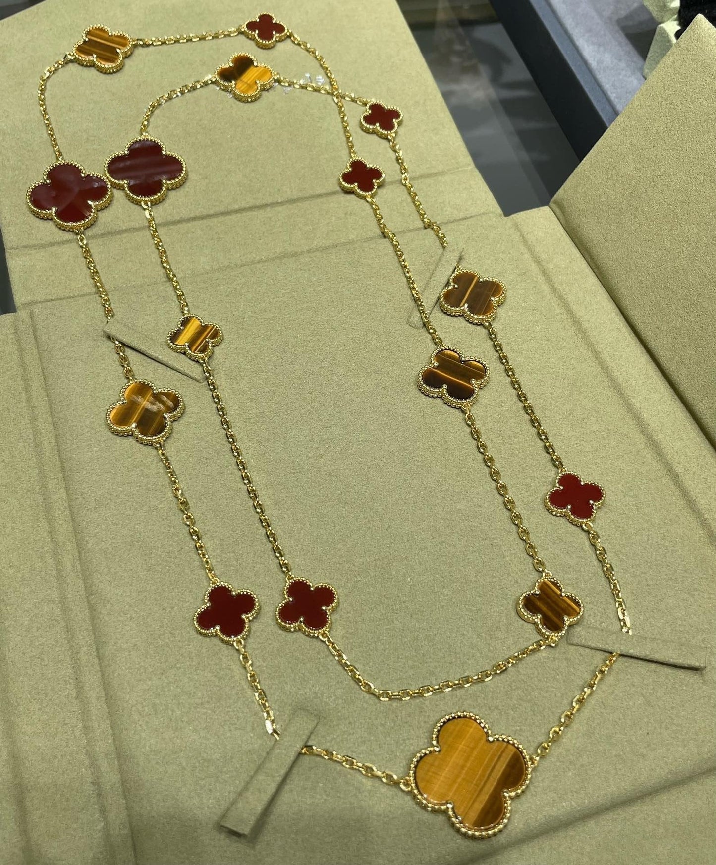 [✨Rose💎]CLOVER 16 MOTIF CARNELIAN TIGER EYE ROSE GOLD NECKLACE