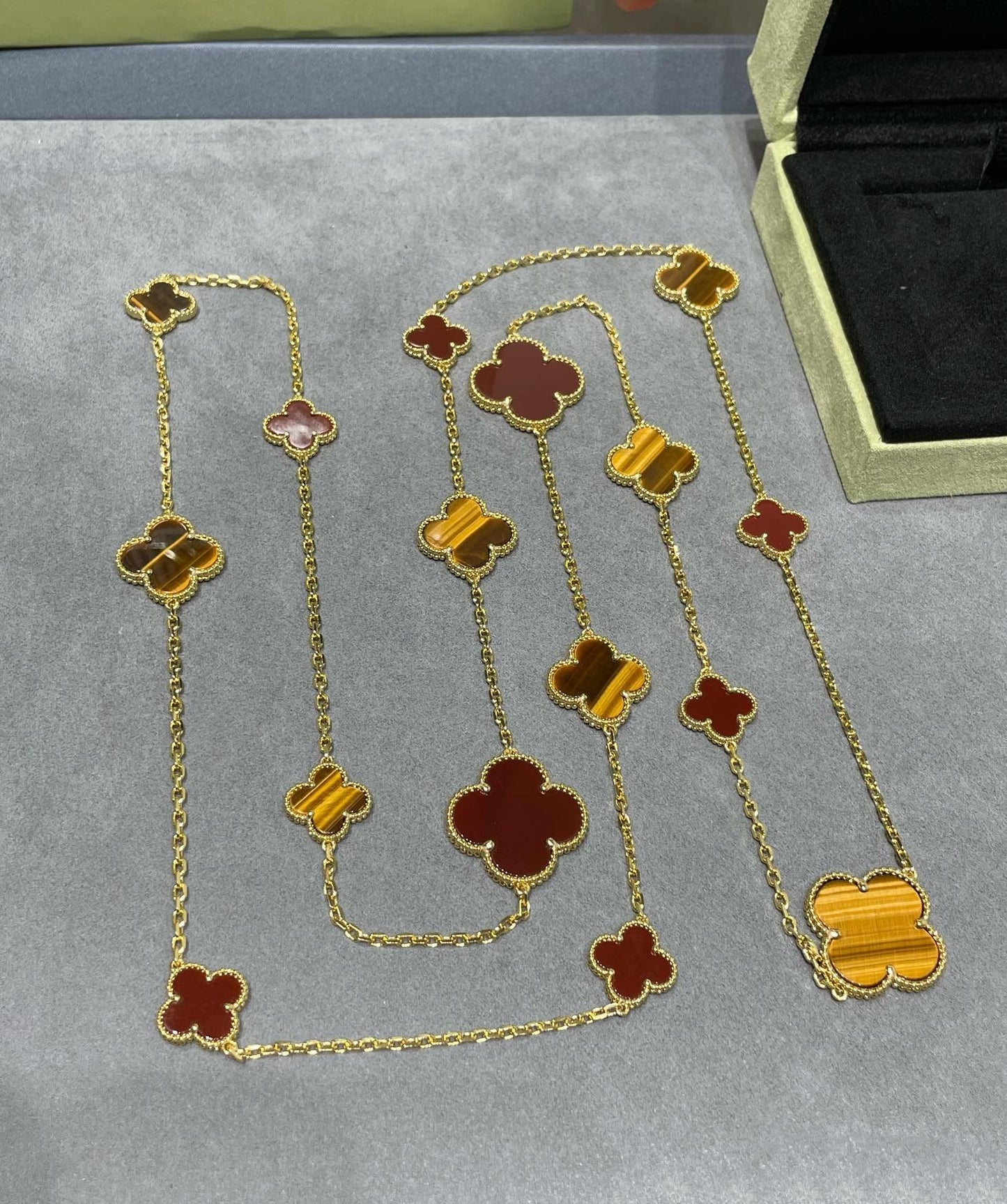 [✨Rose💎]CLOVER 16 MOTIF CARNELIAN TIGER EYE ROSE GOLD NECKLACE