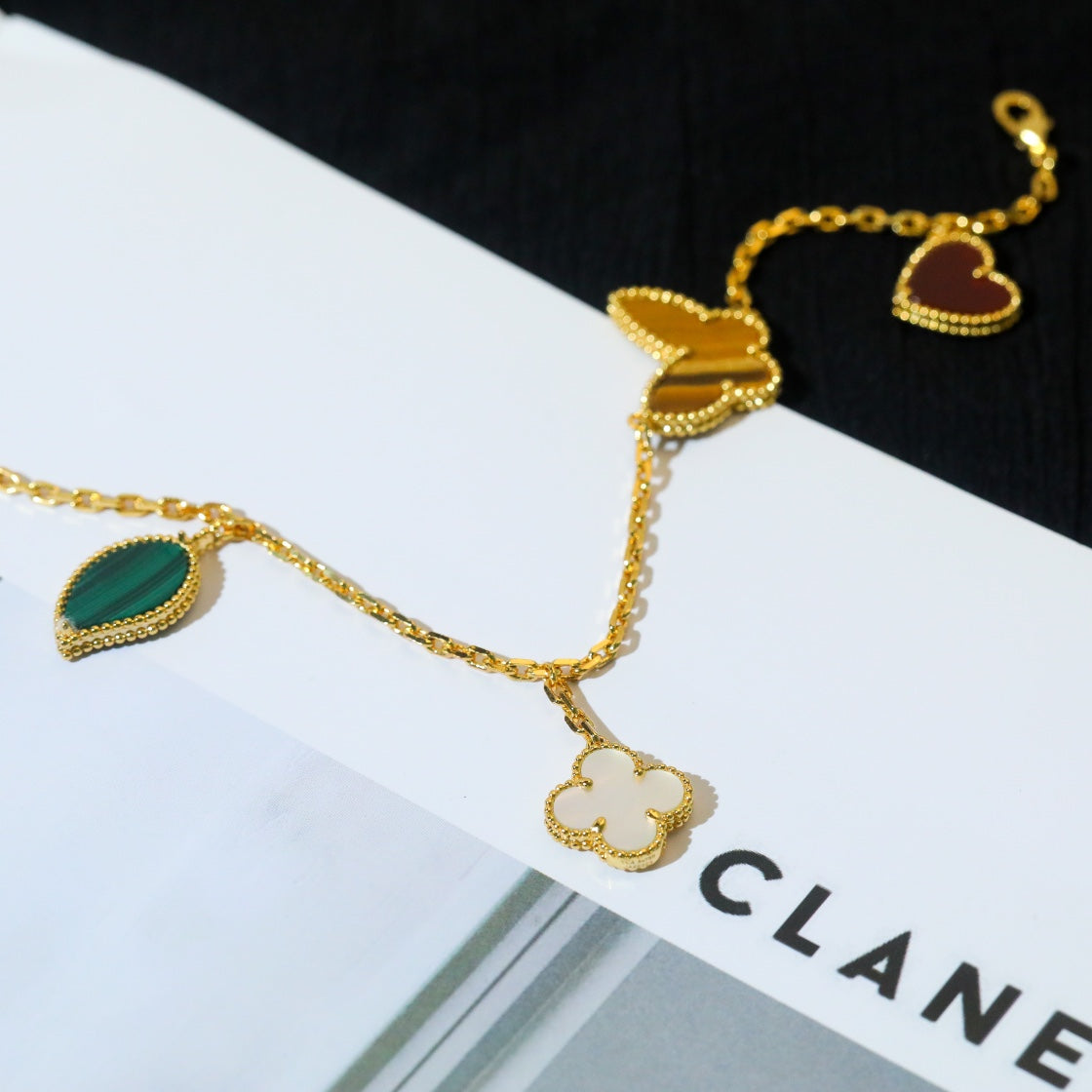 [✨Rose💎]LUCKY SPRING 5 MOTIF GOLD BRACELET