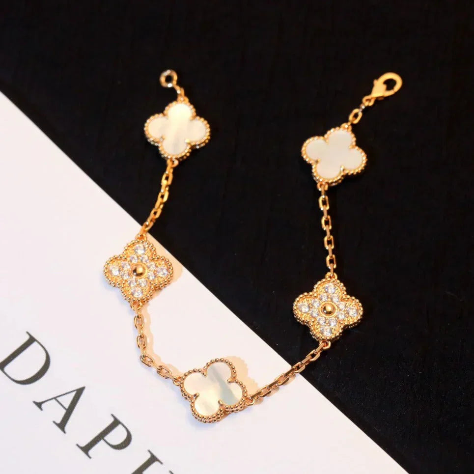 [✨Rose💎]CLOVER WHITE PEARL MOP 5 MOTIF BRACELET COLLECTION