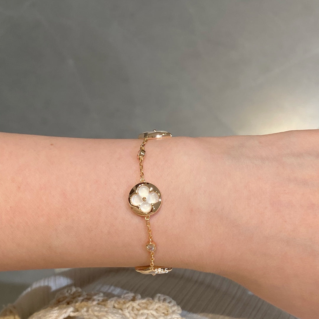 [✨Rose💎]✨Rose💎 AND SUN 4 MOTIF WHITE MOP PINK GOLD BRACELET