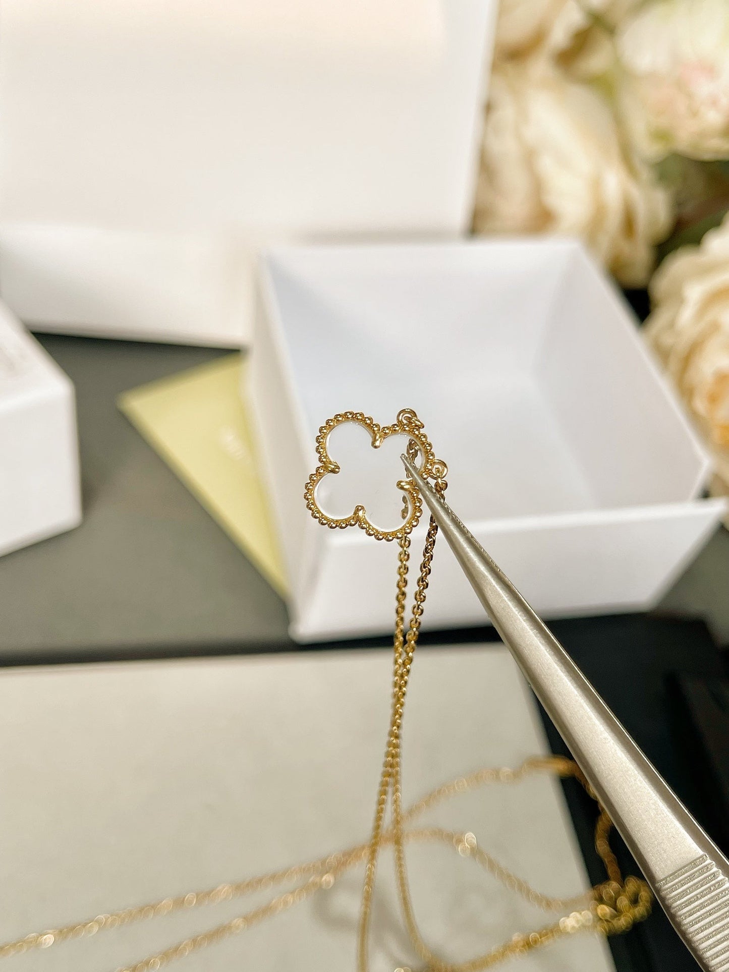[✨Rose💎]CLOVER ROCK CRYSTAL ROSE GOLD NECKLACE