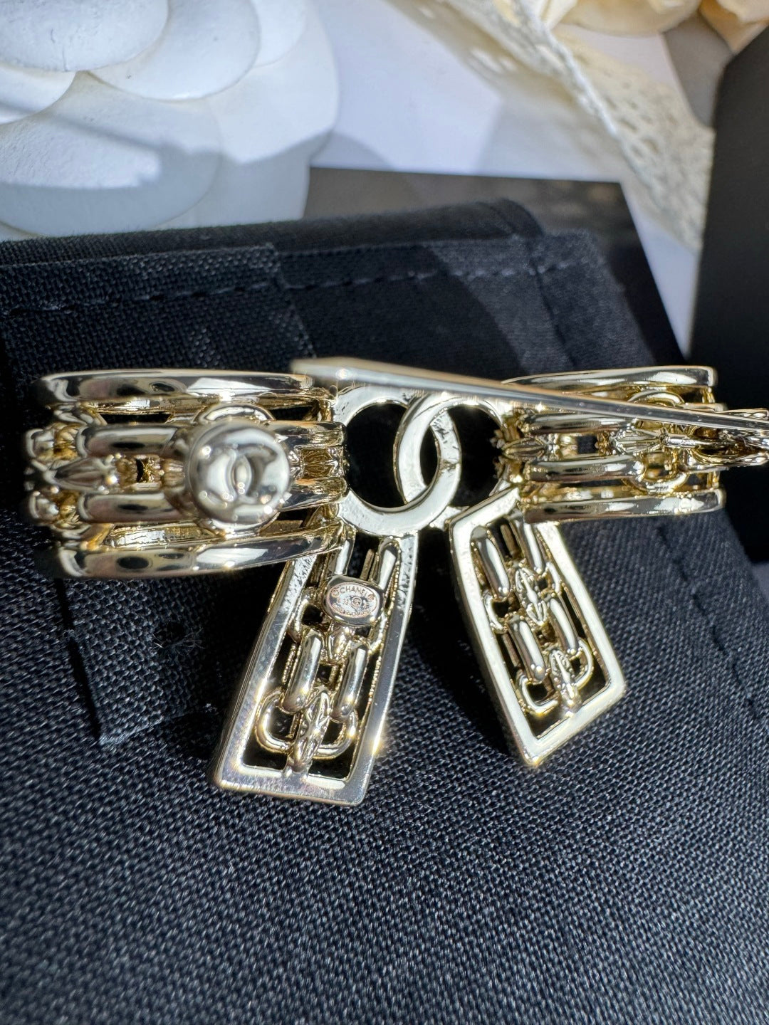 [✨Rose💎]25K Hollow Bow Brooch