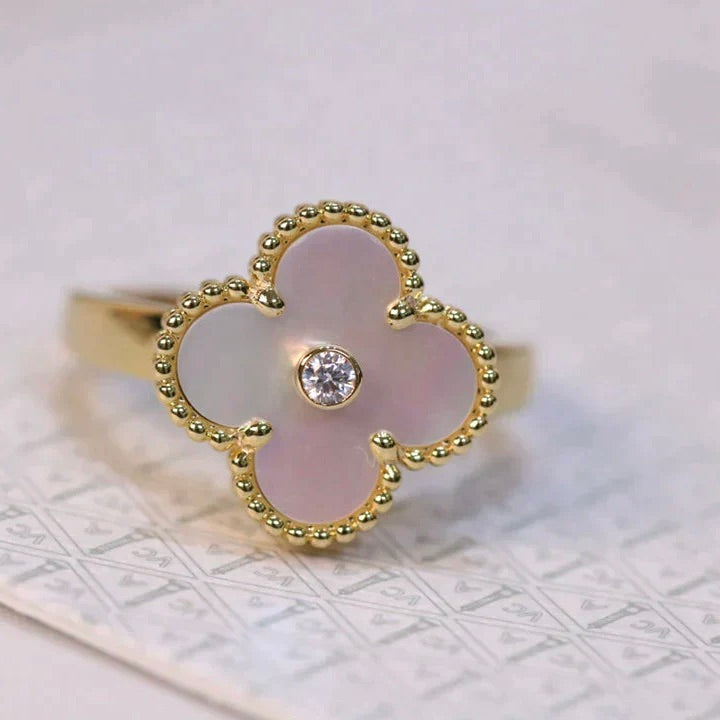 [✨Rose💎]CLOVER PINK MOP RING GOLD DIAMOND