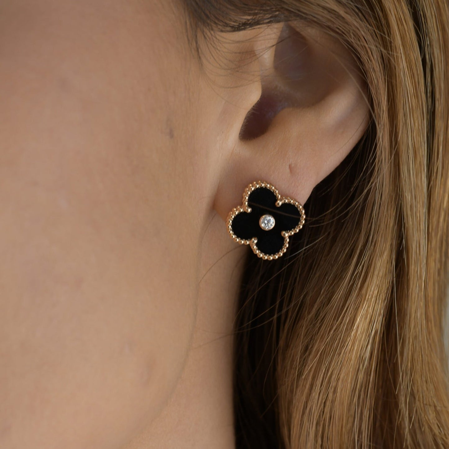 [✨Rose💎]CLOVER MEDIUM 1 MOTIFS ONYX DIAMOND EARRINGS