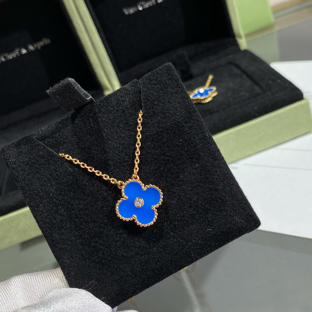 [✨Rose💎]CLOVER 15MM DIAMOND AND BLUE AGATE NECKLACE