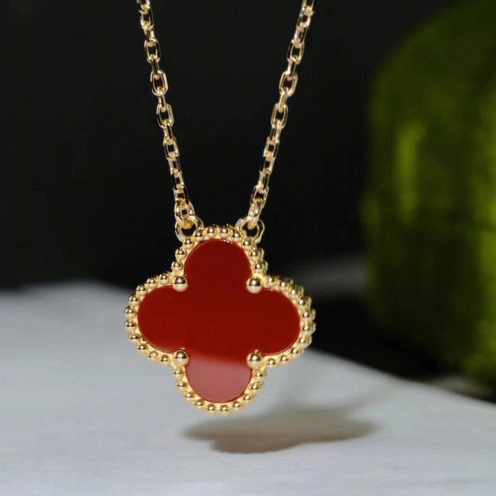 [✨Rose💎]CLOVER 15MM CARNELIAN SINGLE FLOWER NECKLACE