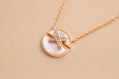 [✨Rose💎]JEUX DE PINK GOLD DIAMOND NECKLACE