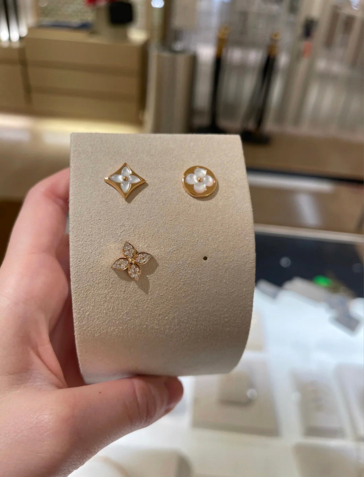 [✨Rose💎]✨Rose💎 BLOSSOM STUD EARRINGS PINK GOLD DIAMONDS