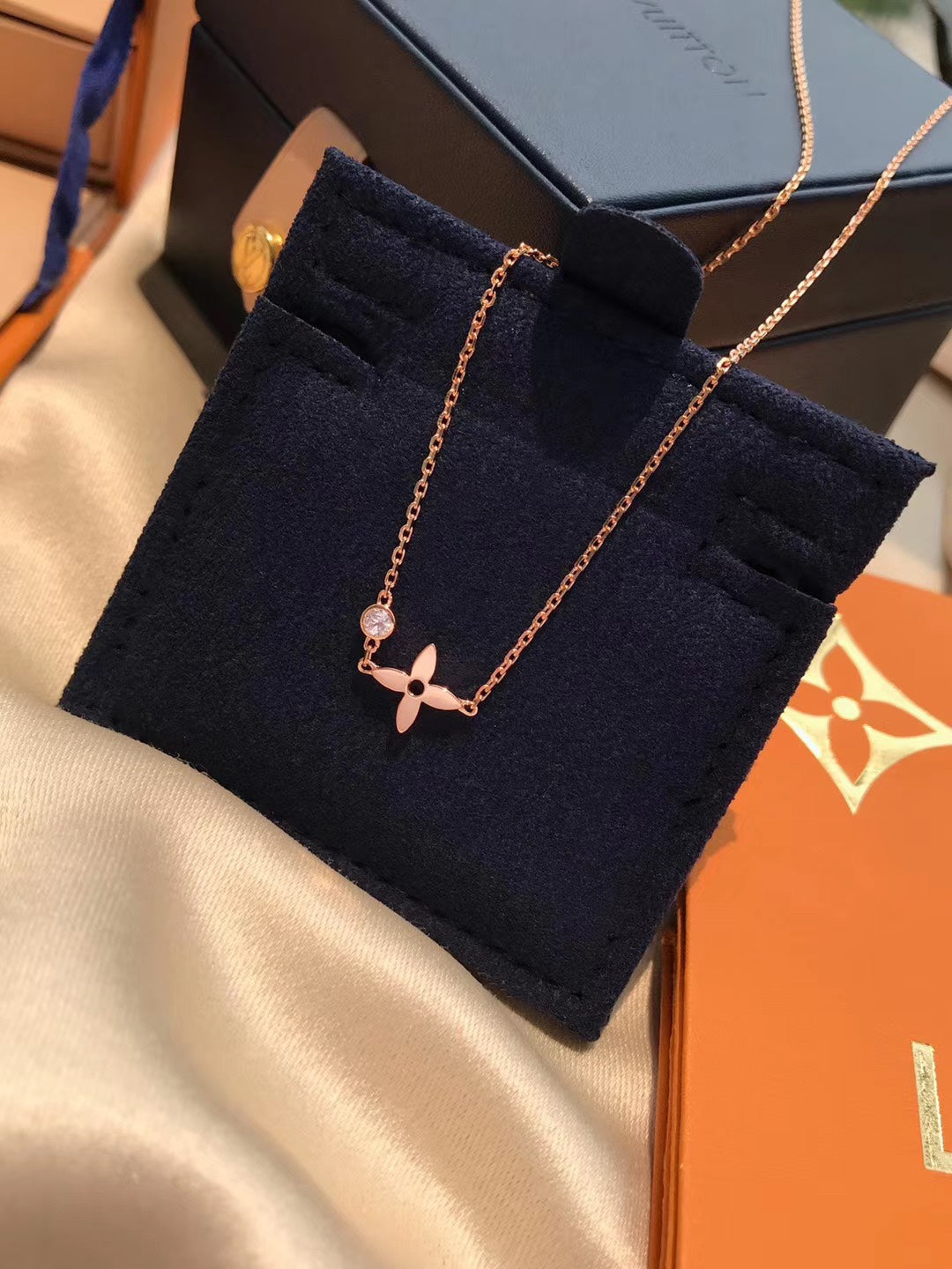 [✨Rose💎]BLOSSOM PENDANT PINK GOLD AND DIAMOND