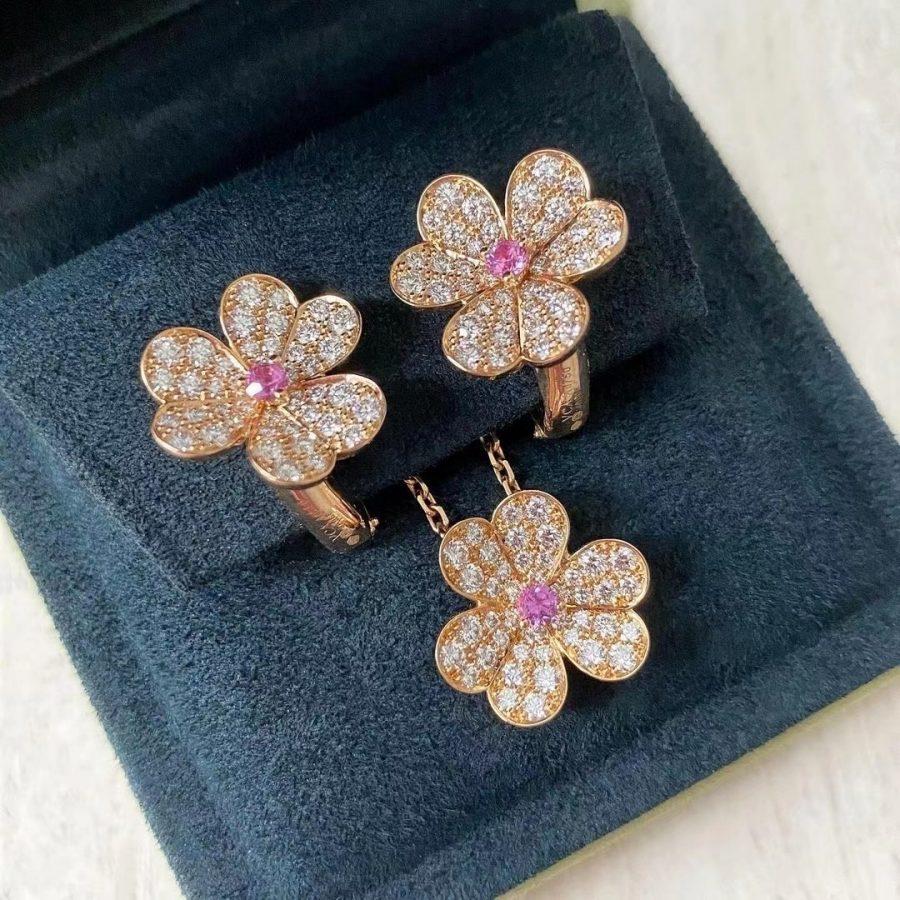 [✨Rose💎]FRIVOLE ROSE GOLD FLOWER DIAMOND NECKLACE