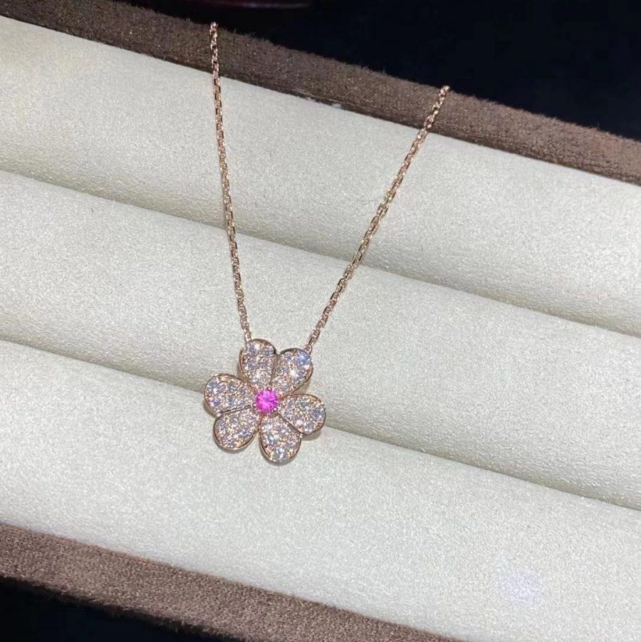 [✨Rose💎]FRIVOLE ROSE GOLD FLOWER DIAMOND NECKLACE