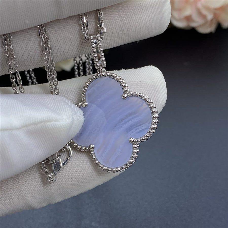 [✨Rose💎]CLOVER SILVER CHALCEDONY BIG CLOVER NECKLACE