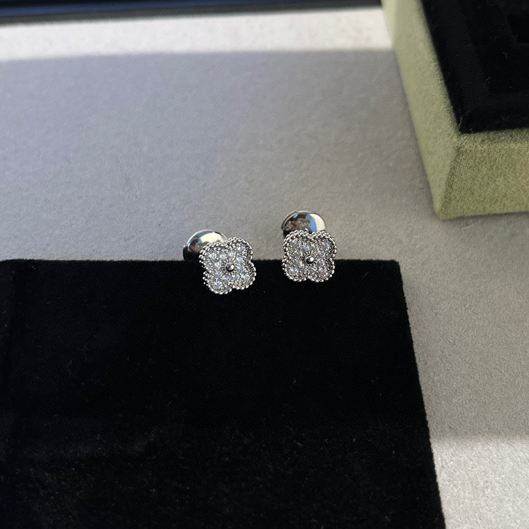 [✨Rose💎]CLOVER MINI DIAMOND STUD EARRINGS