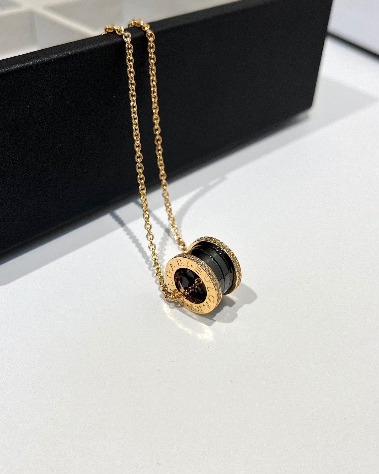 [✨Rose💎]ZERO 1 BLACK CERAMIC DIAMOND PINK GOLD NECKLACE