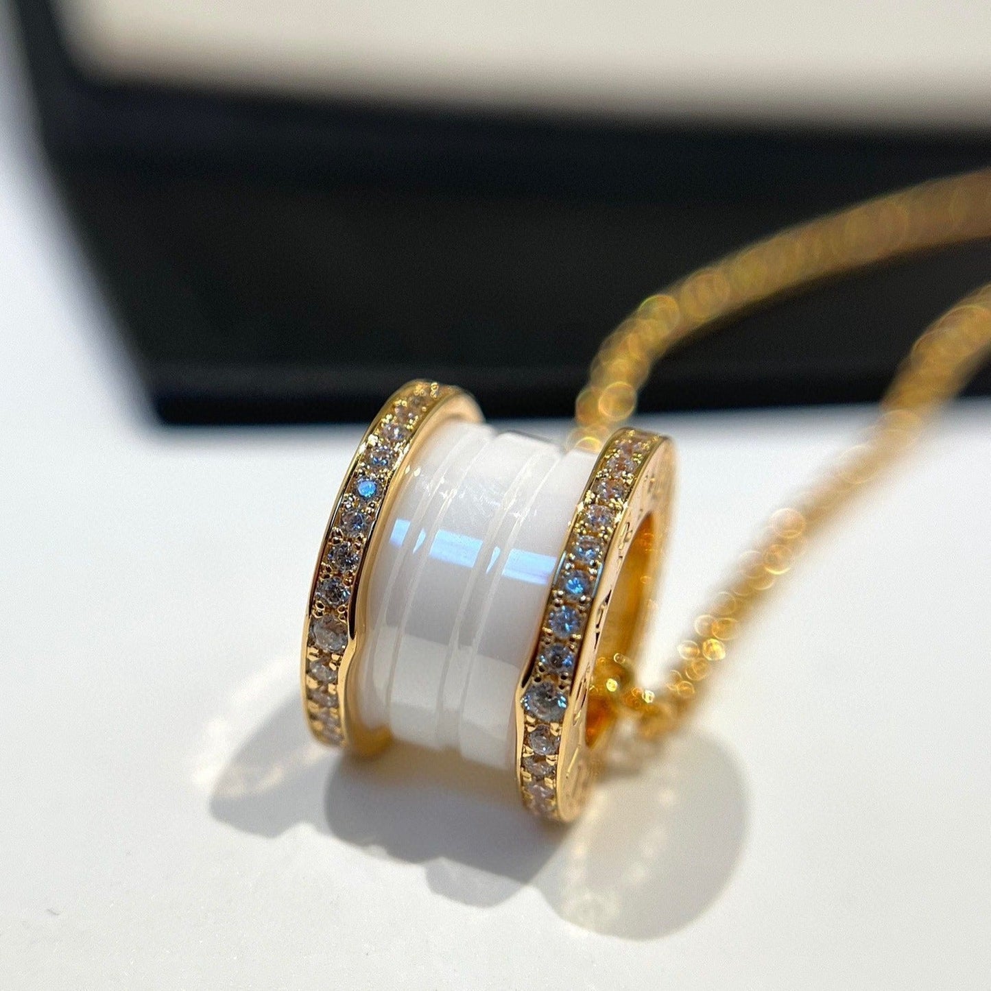 [✨Rose💎]ZERO 1 WHITE CERAMIC DIAMOND PINK GOLD NECKLACE